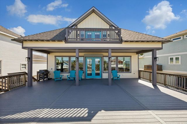 1534 Windsong Way, Tiki Island, TX 77554