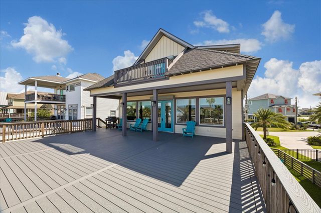 1534 Windsong Way, Tiki Island, TX 77554