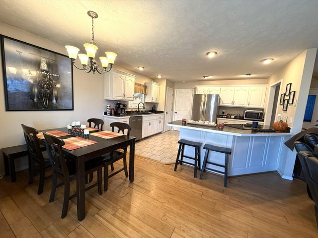 1707 S Miller Road, Springfield, MO 65802