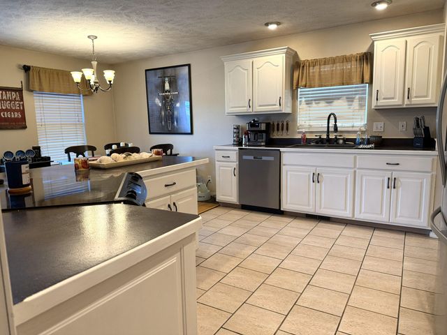 1707 S Miller Road, Springfield, MO 65802