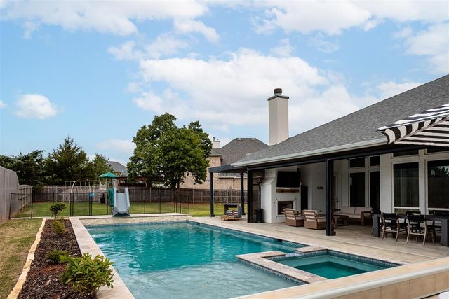 1140 Gateway Bridge Road, Edmond, OK 73034