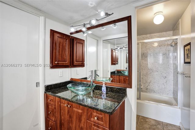 1401 N Riverside Dr 1005, Pompano Beach, FL 33062