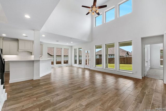 6594 Mason Valley, Schertz, TX 78108