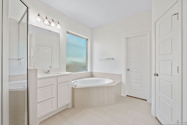 6594 Mason Valley, Schertz, TX 78108