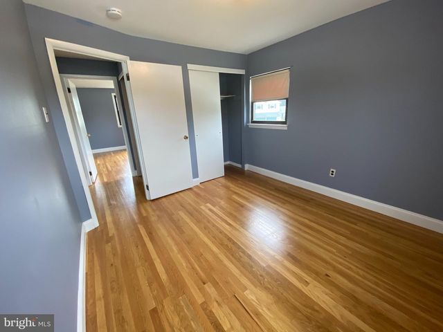 1 NIAMOA DR, Cherry Hill, NJ 08003
