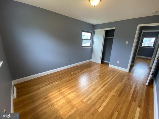 1 NIAMOA DR, Cherry Hill, NJ 08003