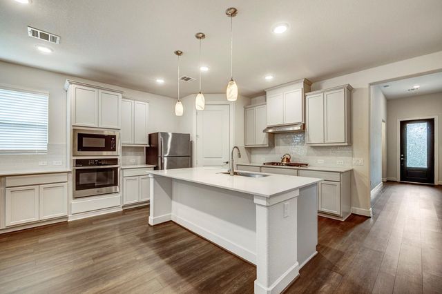 111 E Silky Sephora Court, Montgomery, TX 77316