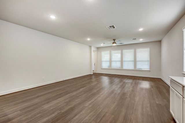 111 E Silky Sephora Court, Montgomery, TX 77316