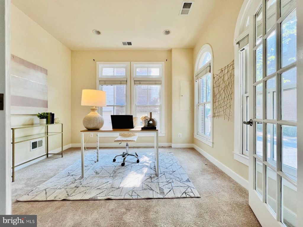 2301 COBBLE HILL TER, Silver Spring, MD 20902