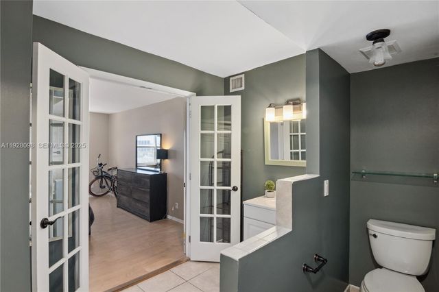 401 Golden Isles Dr 1012, Hallandale Beach, FL 33009