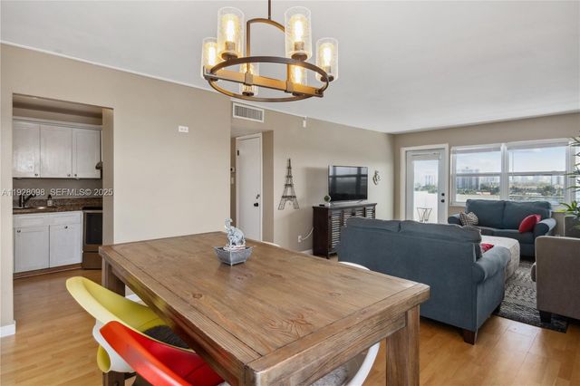 401 Golden Isles Dr 1012, Hallandale Beach, FL 33009