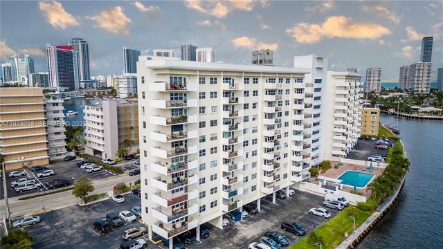 401 Golden Isles Dr 1012, Hallandale Beach, FL 33009