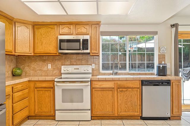5460 Paragon St, Rocklin, CA 95677