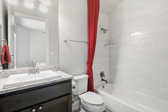 111 Loysoya ST, Bastrop, TX 78602