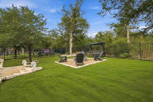 111 Loysoya ST, Bastrop, TX 78602