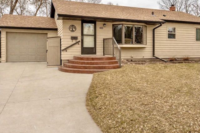 413 E St. Charles Avenue, Fergus Falls, MN 56537