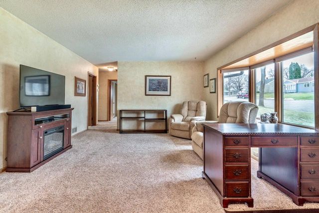 413 E St. Charles Avenue, Fergus Falls, MN 56537