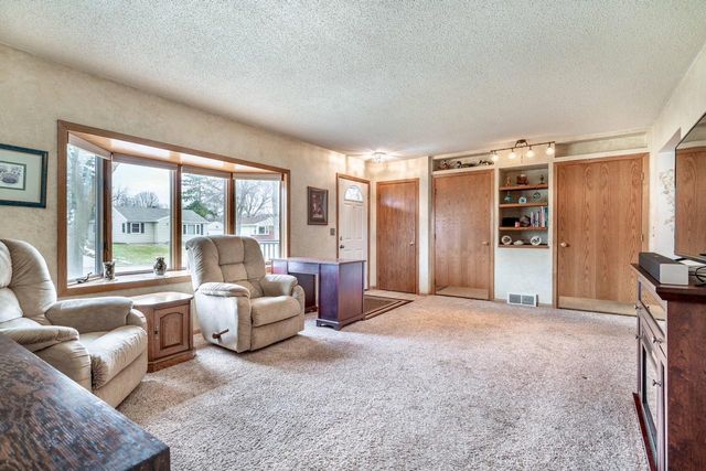 413 E St. Charles Avenue, Fergus Falls, MN 56537