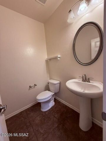 8370 N Ponderosa Pine Place, Tucson, AZ 85743