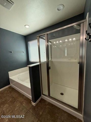 8370 N Ponderosa Pine Place, Tucson, AZ 85743