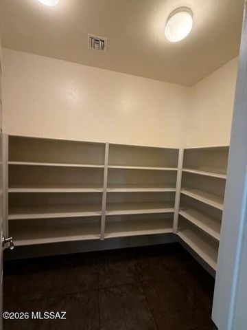 8370 N Ponderosa Pine Place, Tucson, AZ 85743