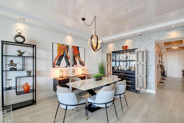 2 WATER CLUB Way 601, North Palm Beach, FL 33408