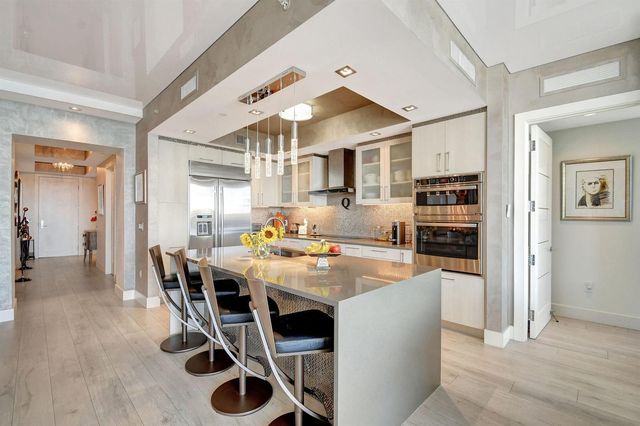 2 WATER CLUB Way 601, North Palm Beach, FL 33408