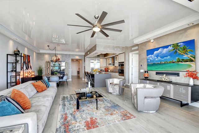 2 WATER CLUB Way 601, North Palm Beach, FL 33408