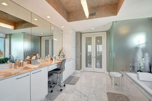 2 WATER CLUB Way 601, North Palm Beach, FL 33408
