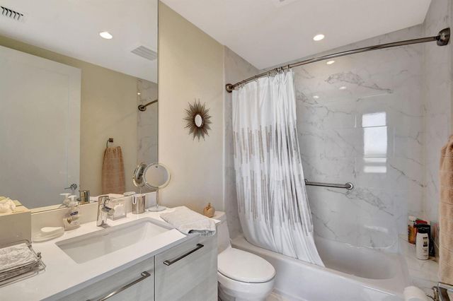 2 WATER CLUB Way 601, North Palm Beach, FL 33408
