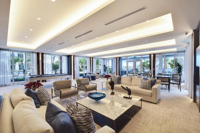 2 WATER CLUB Way 601, North Palm Beach, FL 33408