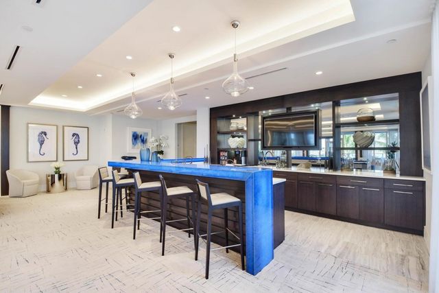 2 WATER CLUB Way 601, North Palm Beach, FL 33408