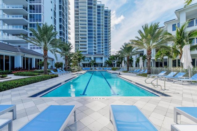 2 WATER CLUB Way 601, North Palm Beach, FL 33408