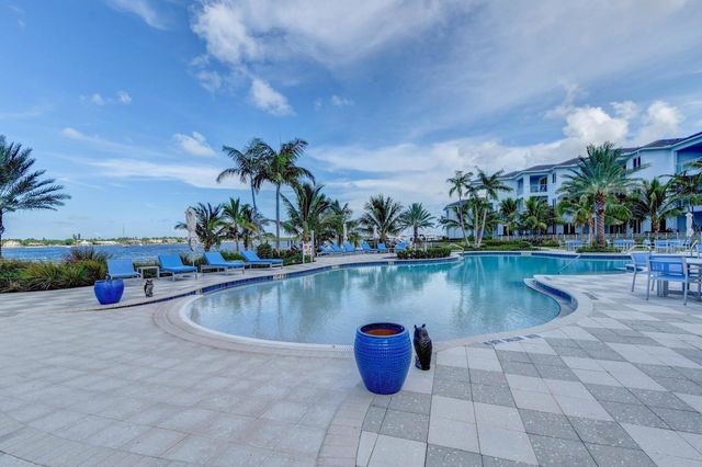 2 WATER CLUB Way 601, North Palm Beach, FL 33408