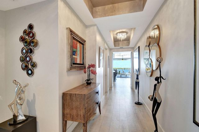 2 WATER CLUB Way 601, North Palm Beach, FL 33408