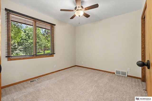 21417 Ridgewood Road, Omaha, NE 68022