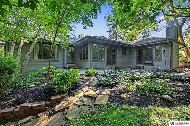 21417 Ridgewood Road, Omaha, NE 68022