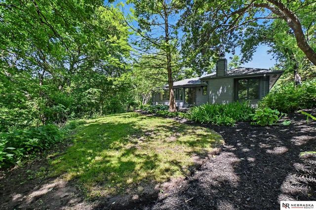 21417 Ridgewood Road, Omaha, NE 68022