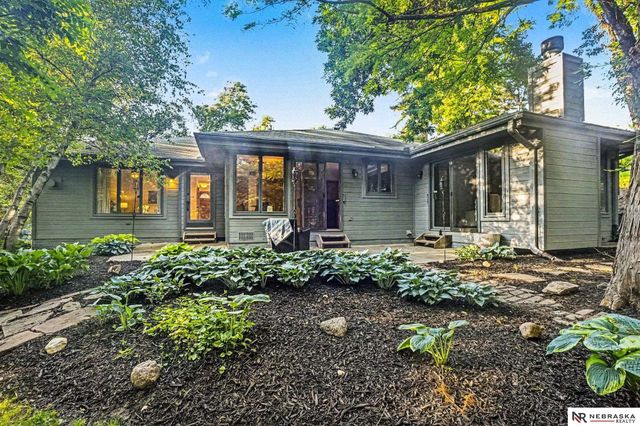 21417 Ridgewood Road, Omaha, NE 68022