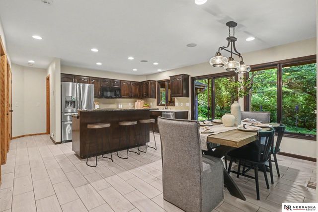 21417 Ridgewood Road, Omaha, NE 68022