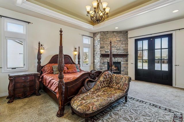 6906 E Summerside Ct, Bel Aire, KS 67226