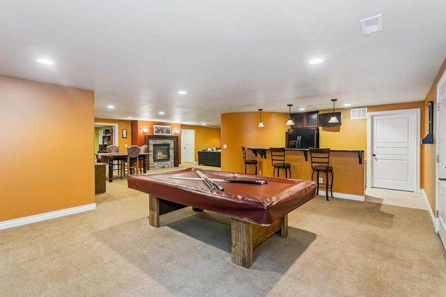 6906 E Summerside Ct, Bel Aire, KS 67226