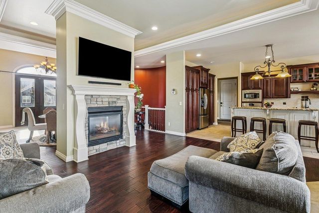 6906 E Summerside Ct, Bel Aire, KS 67226