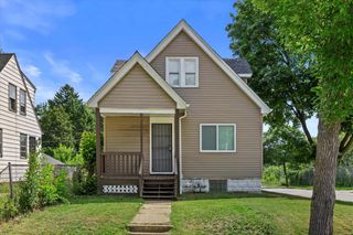 4702 N 35th STREET, Milwaukee, WI 53209