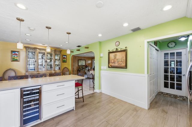 1811 NW 119th Avenue, Pembroke Pines, FL 33026