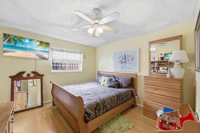 1811 NW 119th Avenue, Pembroke Pines, FL 33026