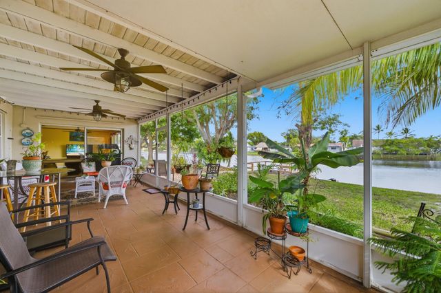 1811 NW 119th Avenue, Pembroke Pines, FL 33026