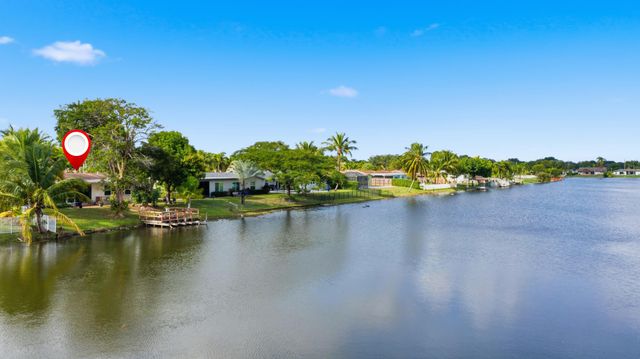 1811 NW 119th Avenue, Pembroke Pines, FL 33026