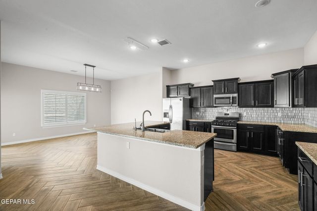 7829 ENCHANTED RIDGE Drive, El Paso, TX 79911