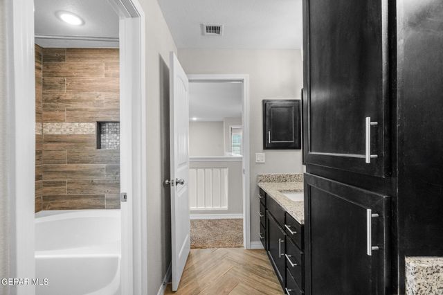 7829 ENCHANTED RIDGE Drive, El Paso, TX 79911
